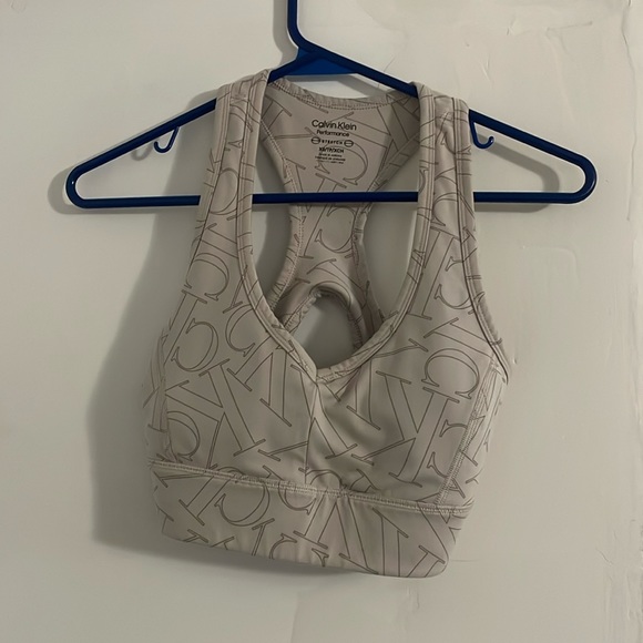 Sports bra - Picture 1 of 2